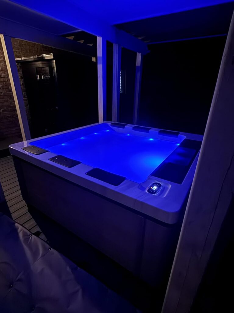 Image #1 from Aurora E (Amazon Customer)